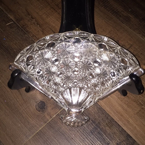 Vintage Avon Cut Glass Trinket Dish - Picture 2 of 3